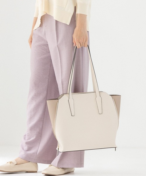 LEPSIM（レプシィム）の「【ゼロかる】2WAY A4トート　295348（トートバッグ・レディース・アイボリー/グレイッシュベージュ/ブラック・FREE）」の6枚目の写真