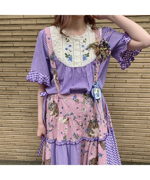 【新品未使用】ピンクハウス 紫ギンガム ピコフリル使い ブラウス/2025年 春 ピンクハウスブルーベリー刺繍柄ブラウス