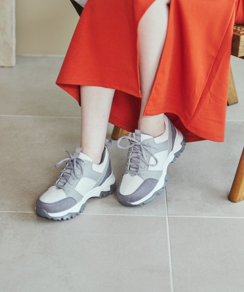 ANGIE(アンジー)の「ダッドスニーカー(スニーカー・レディース・ホワイト/ベージュ/グレー・MEDIUM/LARGE/X-LARGE)」の2枚目の写真