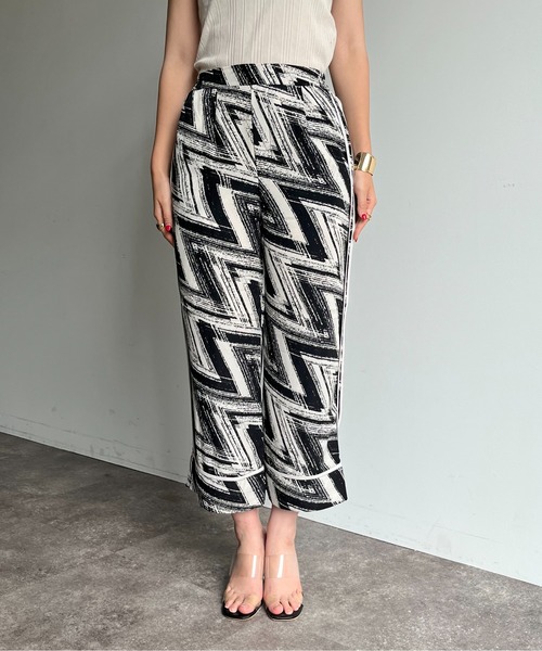 prose verse（プロズヴェール）の「《WEB限定》幾何柄パイピングラインパンツ（その他パンツ・レディース・オフホワイト・ﾌﾘ-）」の14枚目の写真