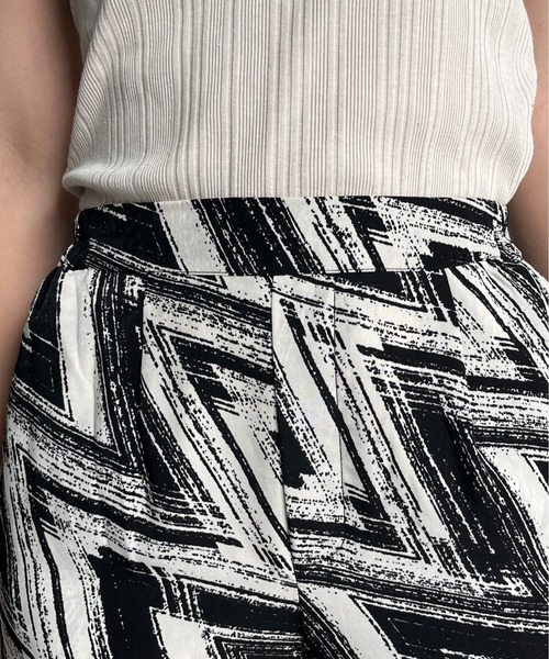 prose verse（プロズヴェール）の「《WEB限定》幾何柄パイピングラインパンツ（その他パンツ・レディース・オフホワイト・ﾌﾘ-）」の18枚目の写真