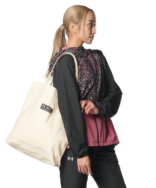 UNDER ARMOUR（アンダーアーマー）の「UAキャンバス トートバッグ（トレーニング/メンズ/レディース）（ショルダーバッグ・レディース・ブラック/ホワイト・ONESIZE）」の4枚目の写真