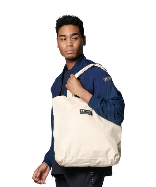 UNDER ARMOUR（アンダーアーマー）の「UAキャンバス トートバッグ（トレーニング/メンズ/レディース）（ショルダーバッグ・レディース・ブラック/ホワイト・ONESIZE）」の21枚目の写真