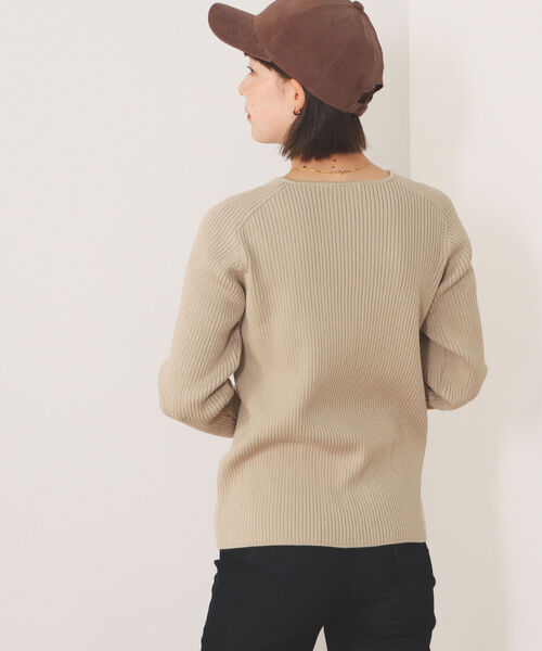 BEAMS HEART(ビームスハート)の「BEAMS HEART / Vネック リブプルオーバー(ニット/セーター・レディース・ブルー/ブラック/ベージュ・FREE)」の6枚目の写真