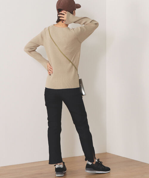 BEAMS HEART(ビームスハート)の「BEAMS HEART / Vネック リブプルオーバー(ニット/セーター・レディース・ブルー/ブラック/ベージュ・FREE)」の11枚目の写真