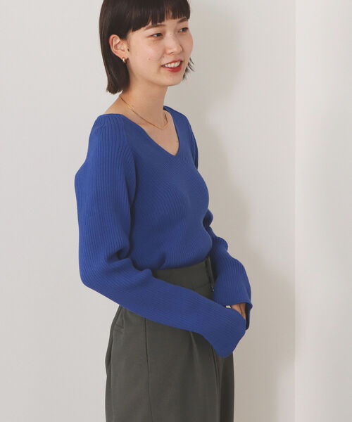 BEAMS HEART(ビームスハート)の「BEAMS HEART / Vネック リブプルオーバー(ニット/セーター・レディース・ブルー/ブラック/ベージュ・FREE)」の18枚目の写真