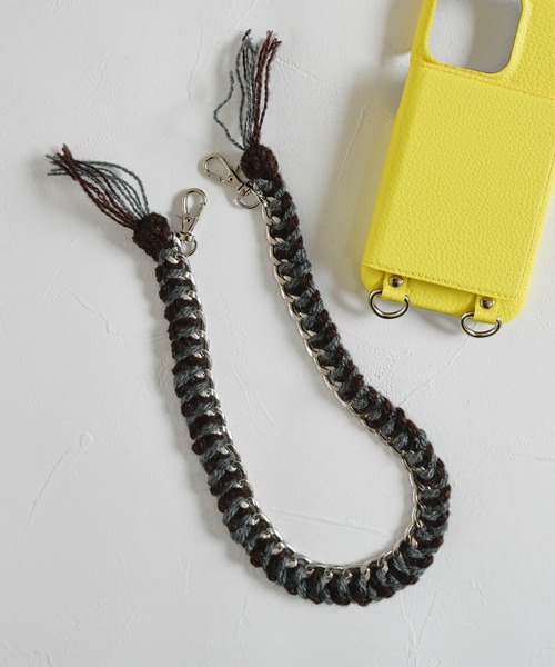 Editors Draw（エディターズドロー）の「チェーン編みハンドスマホストラップ シルバー（スマホグッズ・レディース・ホワイト×ブラック/ブラウン系その他/サックスブルー/ブラック×グレー/ピンク・ONE SIZE）」の3枚目の写真