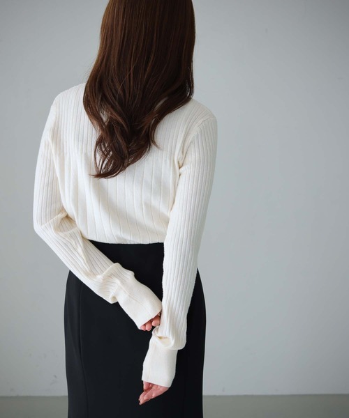 cheriella(シェリエラ)の「【cheriella】WEB限定ランダムリブプチハイネックニット新色追加 WEB LIMITED RANDOM RIB PETIT HIGH-NECK KNIT NEW COLOR(ニット/セーター・レディース・オフホワイト/パープル/レッド/ブラウン/ブラック/イエロー/ブルー/杢グレー・M)」の22枚目の写真
