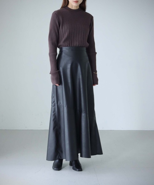 cheriella(シェリエラ)の「【cheriella】WEB限定ランダムリブプチハイネックニット新色追加 WEB LIMITED RANDOM RIB PETIT HIGH-NECK KNIT NEW COLOR(ニット/セーター・レディース・オフホワイト/パープル/レッド/ブラウン/ブラック/イエロー/ブルー/杢グレー・M)」の16枚目の写真