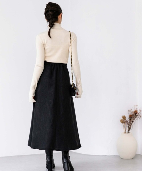 Edit Sheen(エディットシーン)の「プチハイネックトップス(ニット/セーター・レディース・ブラック/アイボリー/ホワイト×ブラック/オレンジ/グリーン/イエロー・M)」の17枚目の写真