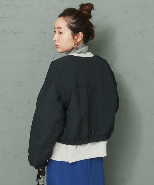 coen（コーエン）の「ショートパフブルゾン（ノーカラージャケット・レディース・ブラック/オフホワイト・M/L）」の10枚目の写真