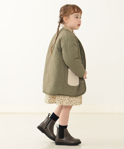 BEAMS mini（ビームスミニ）の「BEAMS mini / フェイクレザー サイドゴアブーツ（16～19cm）（ブーツ・キッズ・ブラック/チャコールグレー・19/17/18/16）」の4枚目の写真