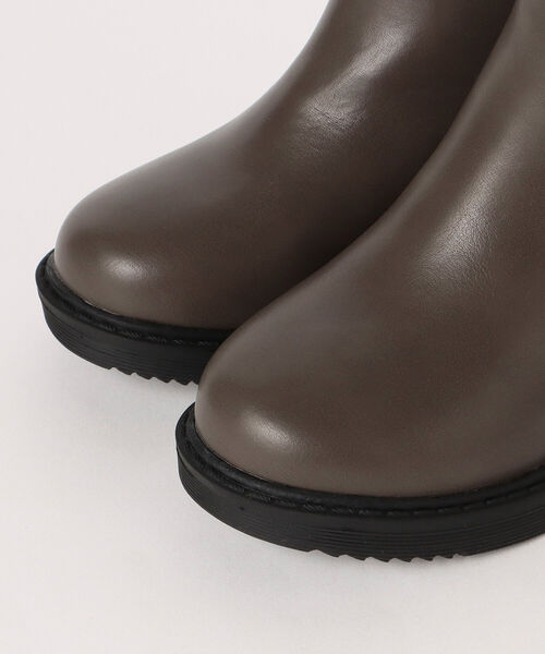 BEAMS mini（ビームスミニ）の「BEAMS mini / フェイクレザー サイドゴアブーツ（16～19cm）（ブーツ・キッズ・ブラック/チャコールグレー・19/17/18/16）」の7枚目の写真