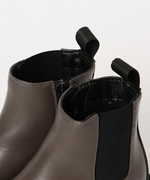 BEAMS mini（ビームスミニ）の「BEAMS mini / フェイクレザー サイドゴアブーツ（16～19cm）（ブーツ・キッズ・ブラック/チャコールグレー・19/17/18/16）」の10枚目の写真