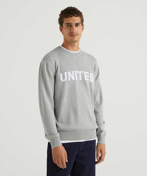 BENETTON (UNITED COLORS OF BENETTON)（ベネトンユナイテッドカラーズオブベネトン）の「フロントロゴクルーネックコットンニット・セーター（ニット/セーター・メンズ・ネイビー/レッド/グレー/グリーン・MEDIUM/SMALL/LARGE/X-SMALL）」の2枚目の写真