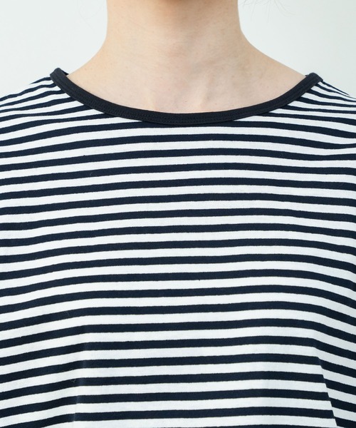 PAR ICI（パーリッシィ）の「ボーダー配色バインダー カットソー（Tシャツ/カットソー・レディース・ネイビー/グリーン/アイボリー/ブルー/グリーン系その他/ダークグリーン/オレンジ系その他/パープル/ブラウン/ワインレッド/チャコールグレー/レッド・FREE）」の21枚目の写真