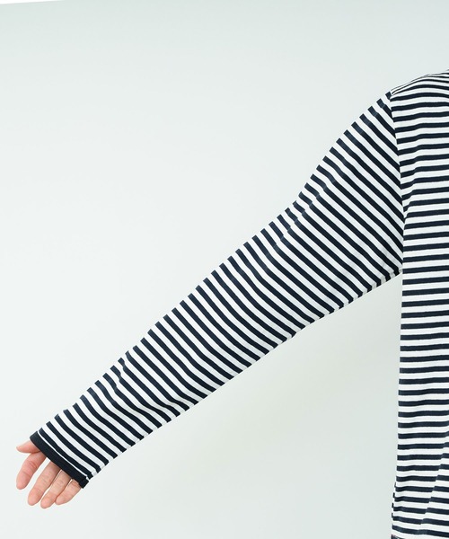 PAR ICI（パーリッシィ）の「ボーダー配色バインダー カットソー（Tシャツ/カットソー・レディース・ネイビー/グリーン/アイボリー/ブルー/グリーン系その他/ダークグリーン/オレンジ系その他/パープル/ブラウン/ワインレッド/チャコールグレー/レッド・FREE）」の22枚目の写真