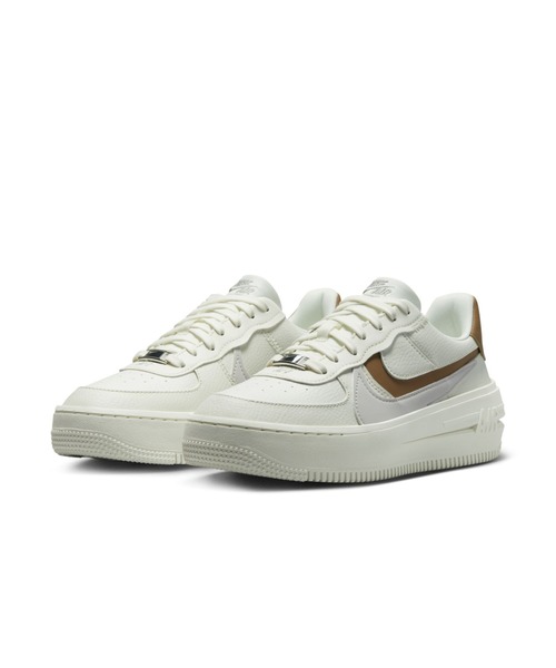 NIKE（ナイキ）の「ナイキ エア フォース 1 PLT.AF.ORM ウィメンズシューズ / 厚底 / Nike Air Force 1 PLT.AF.ORM Women's Shoes＜22.5-28cm 展開＞（スニーカー・レディース・クリーム・22.5/23/23.5/24/24.5/25/25.5/26/27/27.5/28）」の2枚目の写真