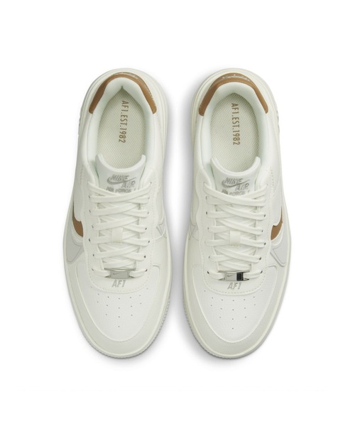NIKE（ナイキ）の「ナイキ エア フォース 1 PLT.AF.ORM ウィメンズシューズ / 厚底 / Nike Air Force 1 PLT.AF.ORM Women's Shoes＜22.5-28cm 展開＞（スニーカー・レディース・クリーム・22.5/23/23.5/24/24.5/25/25.5/26/27/27.5/28）」の4枚目の写真