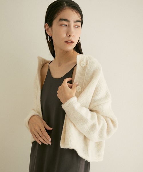 SALON adam et rope'（サロン アダム エ ロペ）の「アメリカンスリーブキャミワンピース（ワンピース・レディース・スミクロ/カーキ・FREE）」の6枚目の写真