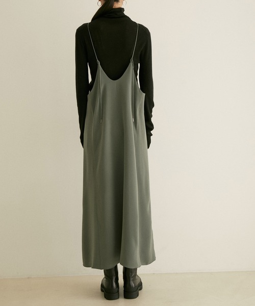 SALON adam et rope'（サロン アダム エ ロペ）の「アメリカンスリーブキャミワンピース（ワンピース・レディース・スミクロ/カーキ・FREE）」の10枚目の写真