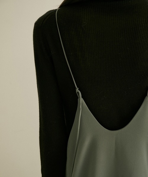 SALON adam et rope'（サロン アダム エ ロペ）の「アメリカンスリーブキャミワンピース（ワンピース・レディース・スミクロ/カーキ・FREE）」の13枚目の写真