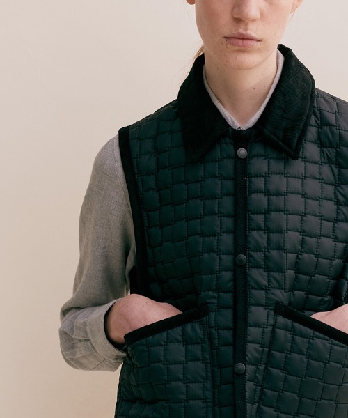 ベスト ジレ LAVENSTER CROPPED RAYDON GILET WOMENS / ラブンスター クロップド レイドン ジレ ウィメンズ レ LAVENHAM（ラベンハム）の「LAVENSTER CROPPED RAYDON GILET