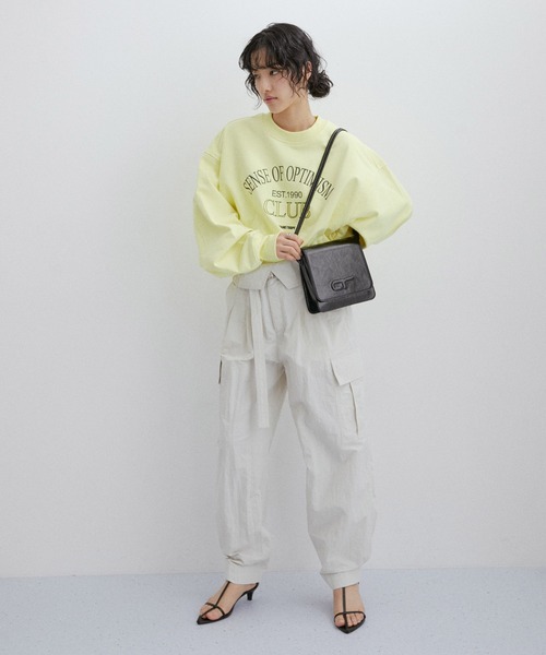 ADAM ET ROPE'（アダムエロペ）の「メタリック2WAYロゴバッグ（ショルダーバッグ・レディース・シルバー/ブラック・FREE）」の4枚目の写真