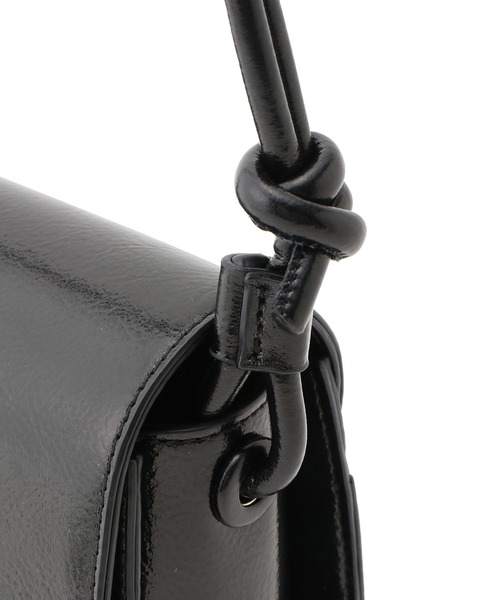 ADAM ET ROPE'（アダムエロペ）の「メタリック2WAYロゴバッグ（ショルダーバッグ・レディース・シルバー/ブラック・FREE）」の13枚目の写真