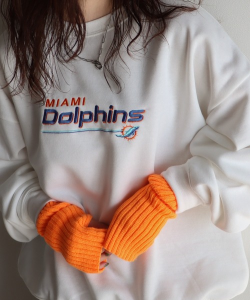 NBA/NFL/NHL/MLB（エヌビーエーエヌエフエルエヌエイチエルエムエルビー）の「MIAMI Dolphins NFL チームロゴ刺繍スウェットトレーナー（スウェット・レディース・ホワイト/グレー・M/L）」の3枚目の写真