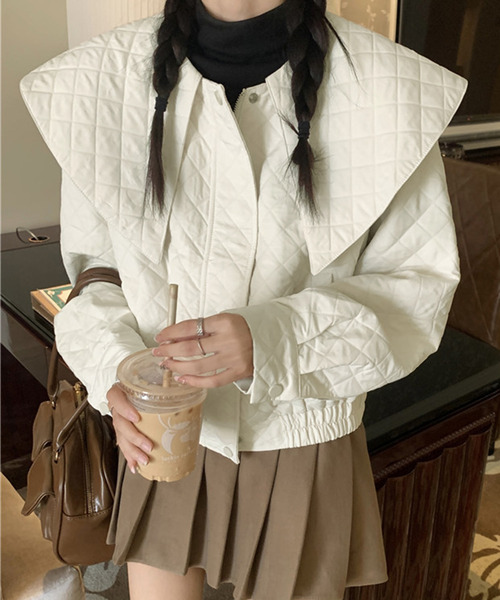 DAY CLOSET(デイ クローゼット)の「レディース ビッグカラーショート丈キルティングジャケット(その他アウター・レディース・オフホワイト・ONE SIZE)」の4枚目の写真