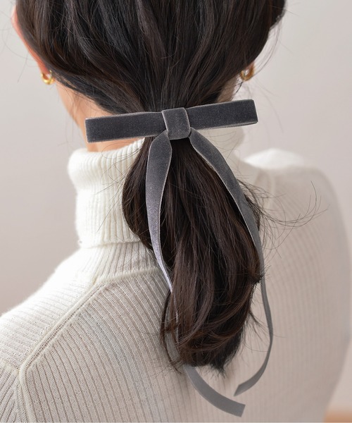 Monocoro toppi(モノコロトッピ)の「ベロア リボン ロング ヘアゴム(ヘアゴム・レディース・ブラウン/グレー/ブラック/カーキ・フリー)」の8枚目の写真