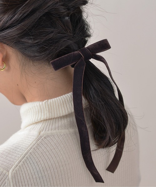 Monocoro toppi(モノコロトッピ)の「ベロア リボン ロング ヘアゴム(ヘアゴム・レディース・ブラウン/グレー/ブラック/カーキ・フリー)」の14枚目の写真