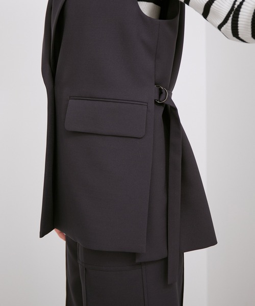 ROPE'（ロペ）の「サイドスリットテーラードジレ/セットアップ対応（ベスト・レディース・ネイビー/クリーム・38）」の18枚目の写真