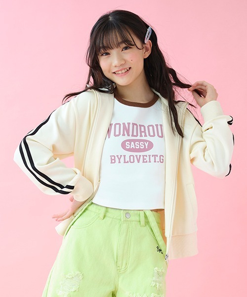 by LOVEiT（バイラビット）の「トラックジャケット（Tシャツ/カットソー・キッズ・ピンク/ブラック/オフホワイト・150cm/140cm/130cm/120cm/160cm）」の2枚目の写真