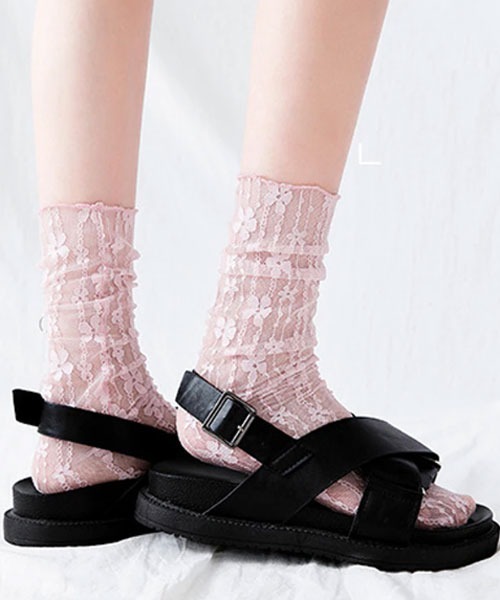 VIBGYOR Women（ヴィブジョー　ウィメン）の「【float】花柄 総レース クルー丈ソックス【6色展開】（ソックス/靴下・レディース・ブラック/ブルー/オフホワイト/ピンク/グリーン/ホワイト・FREE）」の6枚目の写真