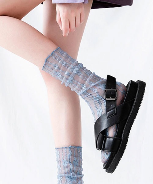 VIBGYOR Women（ヴィブジョー　ウィメン）の「【float】花柄 総レース クルー丈ソックス【6色展開】（ソックス/靴下・レディース・ブラック/ブルー/オフホワイト/ピンク/グリーン/ホワイト・FREE）」の5枚目の写真