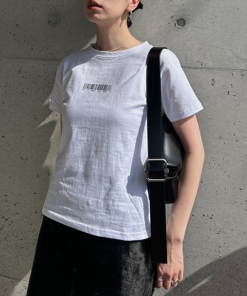 y/m by RIKA（イムバイリカ）の「バーコードTシャツ（Tシャツ/カットソー・レディース・オフホワイト/ブラック・FREE）」の17枚目の写真