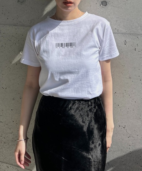 y/m by RIKA（イムバイリカ）の「バーコードTシャツ（Tシャツ/カットソー・レディース・オフホワイト/ブラック・FREE）」の8枚目の写真