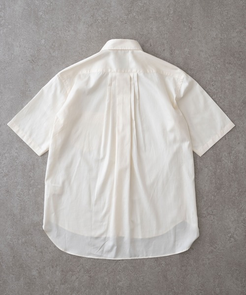 BRICK & SONS（ブリックアンドサンズ）の「リラックスバックプリーツシャツ半袖＜ライトイエロー＞（シャツ/ブラウス・メンズ・ライトイエロー・XS/S/M/L）」の2枚目の写真