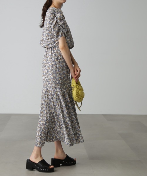 FREE'S MART（フリーズマート）の「【Sシリーズ対応】◇ボリュームスリーブマーメイドワンピース（ワンピース・レディース・ブラック系その他/オレンジ系その他/ブルー系その他/ホワイト系その他・MEDIUM/X-SMALL/SMALL）」の21枚目の写真