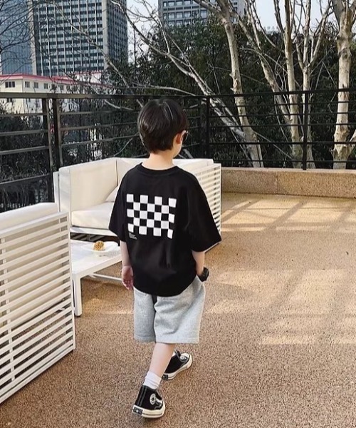 Tickle(ティックル)の「CHACKERプリントTシャツ(Tシャツ/カットソー・キッズ・ホワイト/ブラック・90/100/110/120/130/140/150)」の4枚目の写真