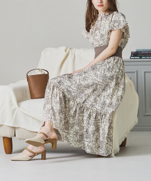 acro(アクロ)の「ウエストリブ配色花柄ワンピース/AC3412(ワンピース・レディース・ブラック/アイボリー・フリ-)」の4枚目の写真