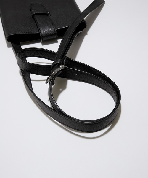 Alfred Alex（アルフレッドアレックス）の「【Alfred Alex】frap mini shoulder bag / フラップミニショルダーバッグ（ショルダーバッグ・メンズ・チャコール/ダークブラウン/グレイッシュベージュ/ブラック・FREE）」の13枚目の写真
