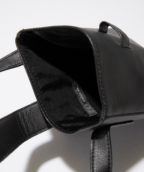 Alfred Alex（アルフレッドアレックス）の「【Alfred Alex】frap mini shoulder bag / フラップミニショルダーバッグ（ショルダーバッグ・メンズ・チャコール/ダークブラウン/グレイッシュベージュ/ブラック・FREE）」の14枚目の写真
