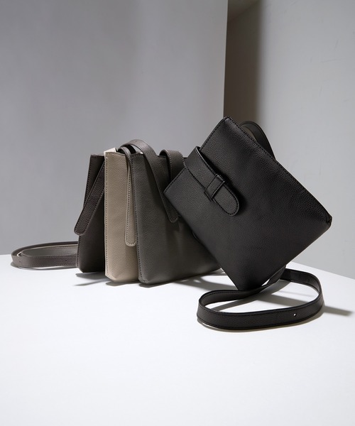 Alfred Alex（アルフレッドアレックス）の「【Alfred Alex】frap mini shoulder bag / フラップミニショルダーバッグ（ショルダーバッグ・メンズ・チャコール/ダークブラウン/グレイッシュベージュ/ブラック・FREE）」の20枚目の写真