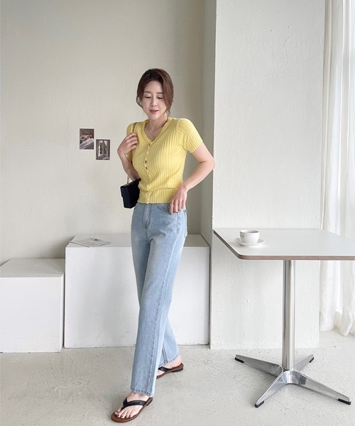 NANING9(ナンニング)の「NANING9 リブボタンニット半袖トップス(Tシャツ/カットソー・レディース・イエロー/オレンジ/アイボリー/ミント/ブラック・FREE)」の19枚目の写真