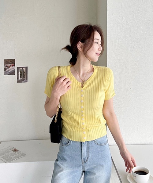 NANING9(ナンニング)の「NANING9 リブボタンニット半袖トップス(Tシャツ/カットソー・レディース・イエロー/オレンジ/アイボリー/ミント/ブラック・FREE)」の21枚目の写真