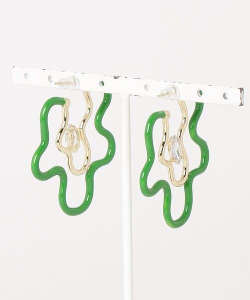 LYEON(リヨン)の「ウェーブフラワーピアス(ピアス(両耳用)・レディース・ブラック/ホワイト/グリーン・FREE)」の5枚目の写真