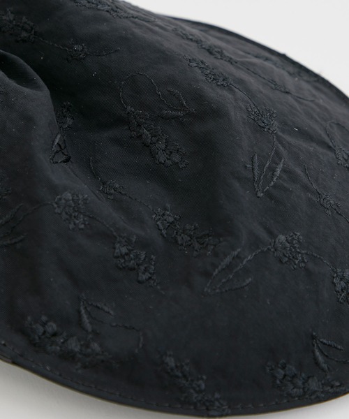 THE PERMANENT EYE(ザパーマネントアイ)の「【SAGAN vienna/サガンヴィエンナ】MISER BAG EMBROIDERY/ハンドバッグ(ハンドバッグ・レディース・ベージュ/ブラック・FREE)」の5枚目の写真